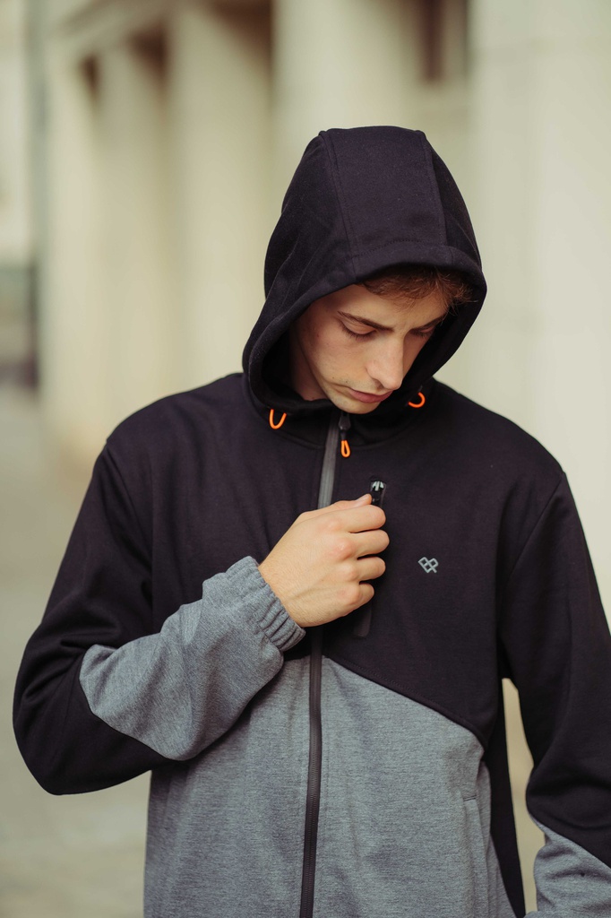 CAMPERA DEPORTIVA - CALINGASTA