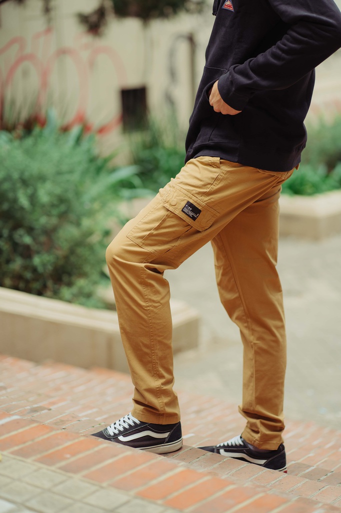 PANTALON CARGO - INDIO